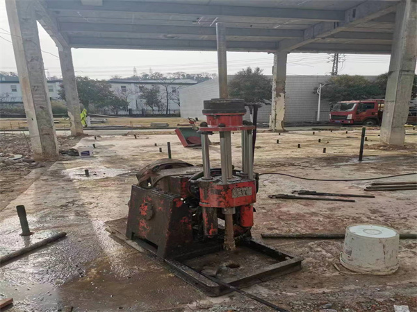 竹根滩镇袖阀管小导管注浆加固施工工艺